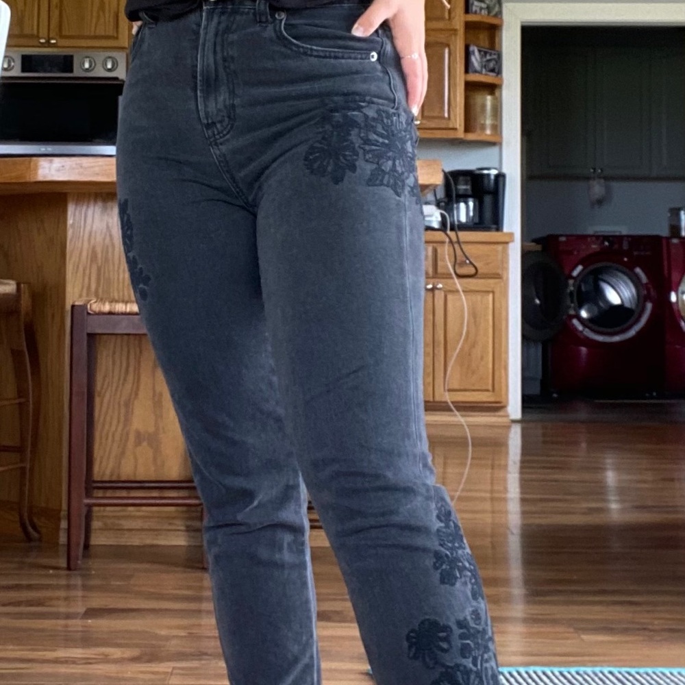 Jeans - Picture 3 of 4